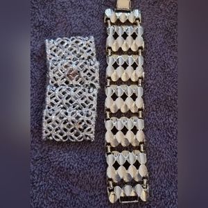 🧡 B2G1 EUC Lot of 2 Vintage silver tone clasp bracelets